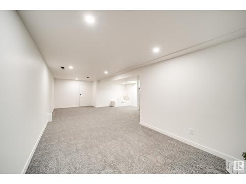 13109 34 St Nw, Edmonton, AB - Indoor Photo Showing Other Room