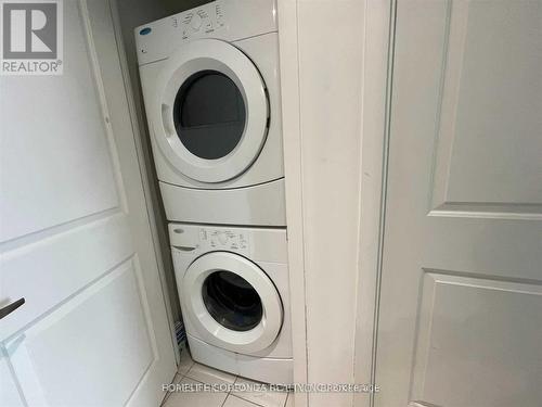 2111 - 17 Anndale Drive, Toronto, ON - Indoor Photo Showing Laundry Room