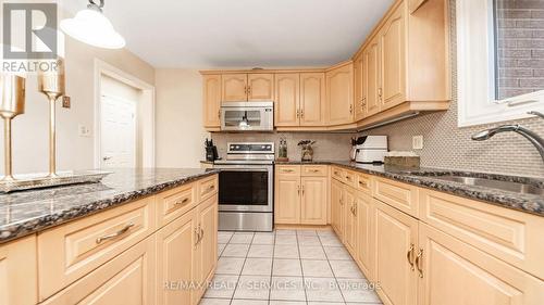 364 Roselawn Place, Waterloo, ON - Indoor Photo Showing Kitchen