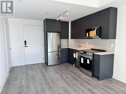 615 - 225 Malta Avenue, Brampton, ON - Indoor Photo Showing Kitchen