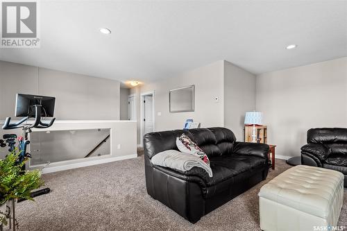 19 Wellington Place, Moose Jaw, SK - Indoor Photo Showing Living Room