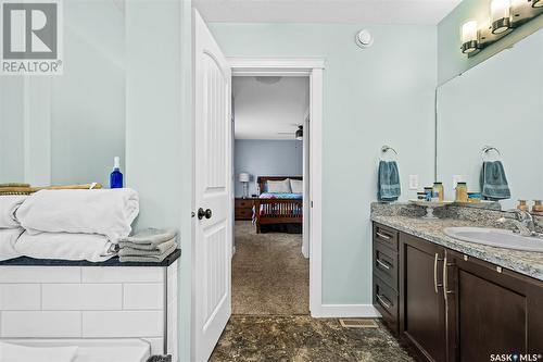 19 Wellington Place, Moose Jaw, SK - Indoor Photo Showing Bathroom