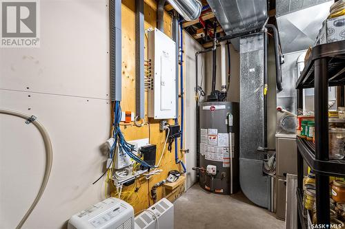 19 Wellington Place, Moose Jaw, SK - Indoor Photo Showing Basement