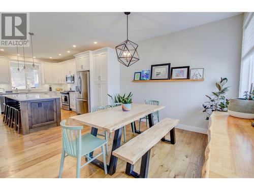 1280 24 Street Se, Salmon Arm, BC - Indoor Photo Showing Dining Room