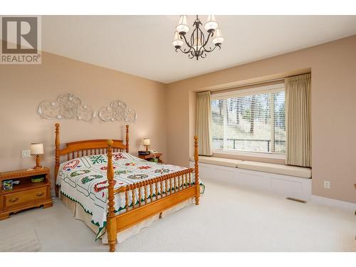 2019 Twin Ridge Court, Kelowna, BC - Indoor Photo Showing Bedroom