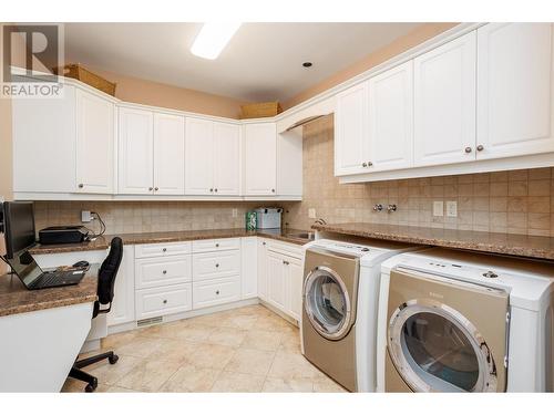 2019 Twin Ridge Court, Kelowna, BC - Indoor Photo Showing Laundry Room