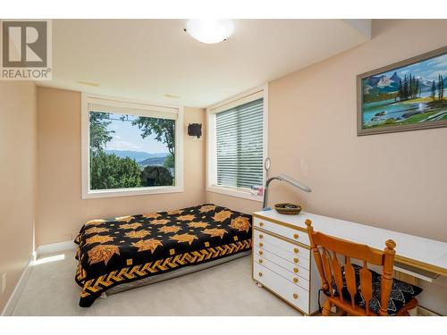 2019 Twin Ridge Court, Kelowna, BC - Indoor Photo Showing Bedroom