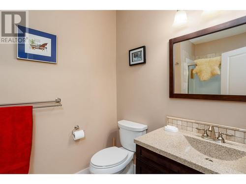 2019 Twin Ridge Court, Kelowna, BC - Indoor Photo Showing Bathroom