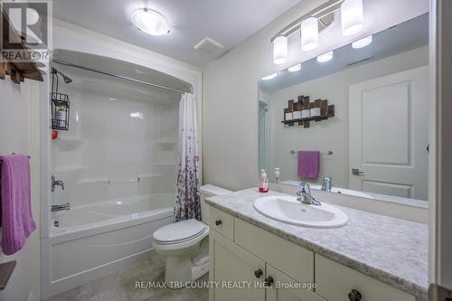 lower bathroom - 22 Cortland Terrace, St. Thomas, ON - Indoor Photo Showing Bathroom