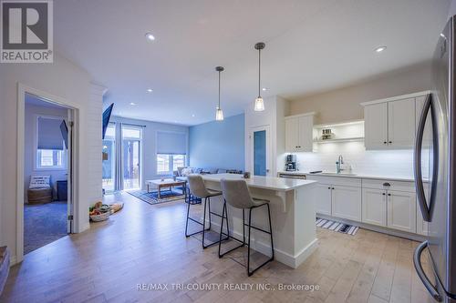 open concept - 22 Cortland Terrace, St. Thomas, ON - Indoor Photo Showing Kitchen With Upgraded Kitchen