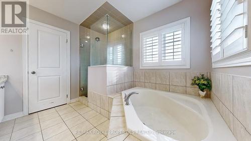 8 Louis Way, Scugog, ON - Indoor Photo Showing Bathroom