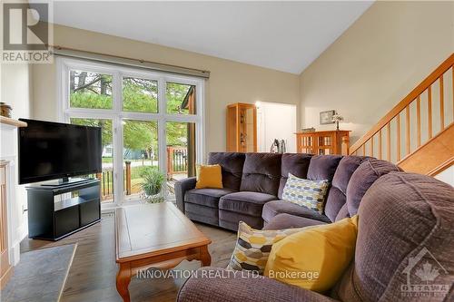 455 Maclarens Side Road, Ottawa, ON - Indoor Photo Showing Living Room