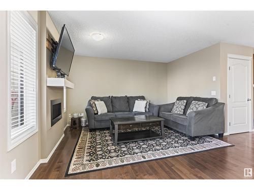 3104 16 Av Nw, Edmonton, AB - Indoor Photo Showing Living Room