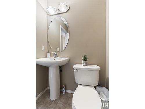 3104 16 Av Nw, Edmonton, AB - Indoor Photo Showing Bathroom