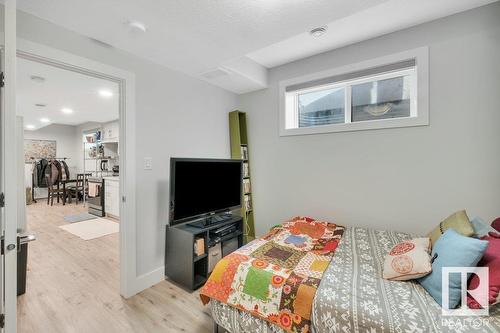 8719 88 Av Nw, Edmonton, AB - Indoor Photo Showing Bedroom