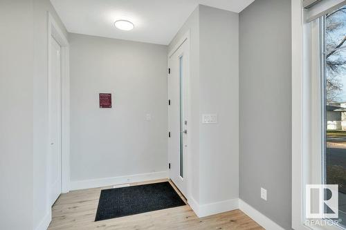 8719 88 Av Nw, Edmonton, AB - Indoor Photo Showing Other Room