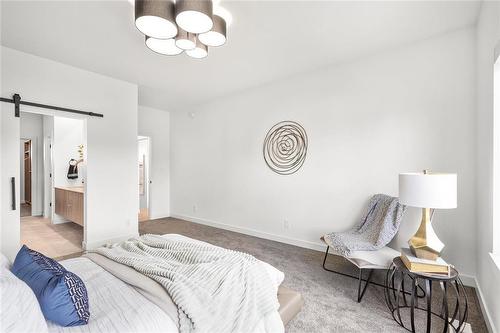 5 Morgan Lane, Oak Bluff, MB - Indoor Photo Showing Bedroom