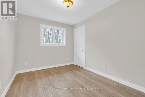 530 Addington Road 5, Addington Highlands, ON - Indoor Photo Showing Other Room