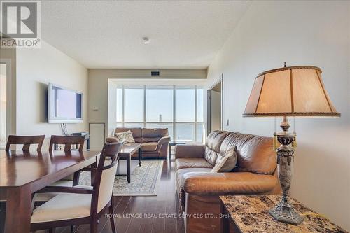 1007 - 218 Queens Quay W, Toronto, ON - Indoor