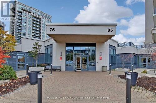 1101 - 75 North Park Road, Vaughan, ON - Outdoor