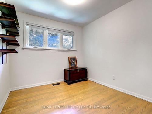 8 Bell Royal Crt, Toronto, ON - Indoor Photo Showing Other Room