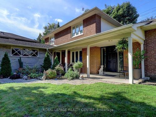 8 Bell Royal Crt, Toronto, ON - Outdoor With Deck Patio Veranda