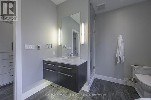 301 Waterstone Place, London, ON - Indoor Photo Showing Bathroom