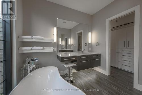 301 Waterstone Place, London, ON - Indoor Photo Showing Bathroom