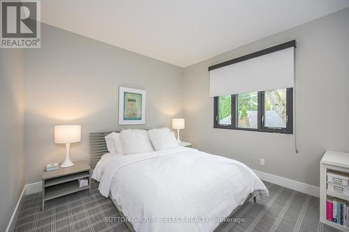 301 Waterstone Place, London, ON - Indoor Photo Showing Bedroom