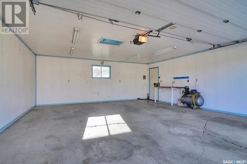 394 Sangster Boulevard, Regina, SK - Indoor Photo Showing Garage