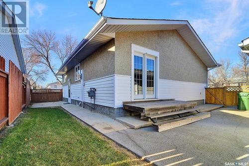 394 Sangster Boulevard, Regina, SK - Outdoor With Exterior