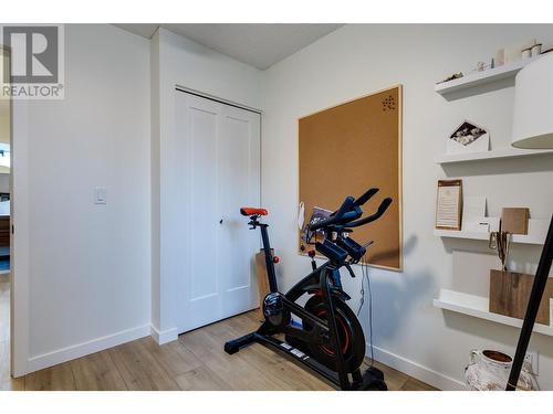 1153 Bernard Avenue Unit# 16, Kelowna, BC - Indoor Photo Showing Gym Room