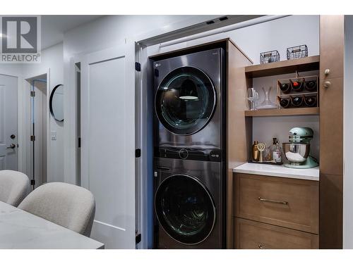 1153 Bernard Avenue Unit# 16, Kelowna, BC - Indoor Photo Showing Laundry Room