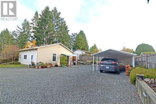 576 Dogwood Rd, Qualicum Beach, BC - Outdoor