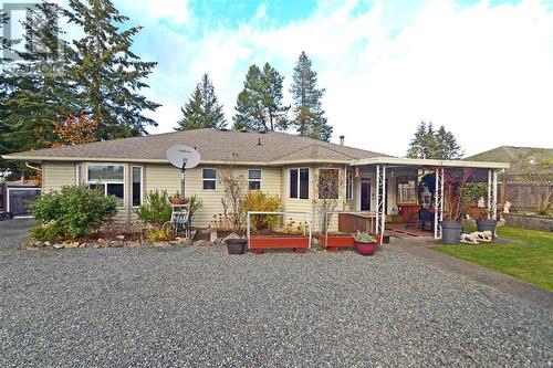 576 Dogwood Rd, Qualicum Beach, BC - Outdoor