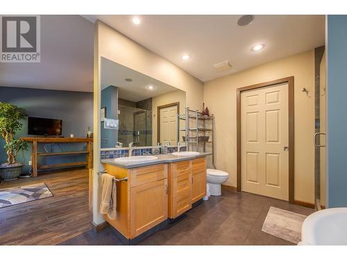 132 Christie Mountain Lane, Okanagan Falls, BC - Indoor Photo Showing Bathroom