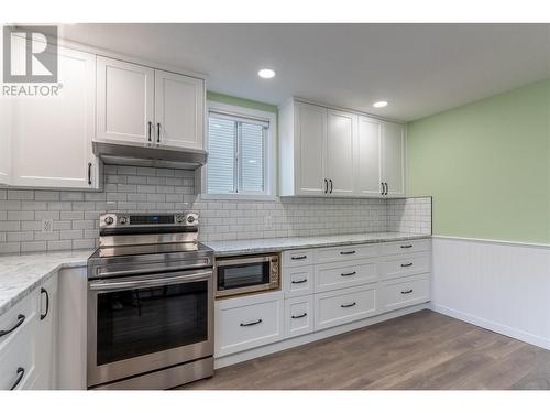 4365 Yellowhead Highway, Kamloops, BC - Indoor Photo Showing Kitchen