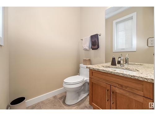 8728 101 Av Nw, Edmonton, AB - Indoor Photo Showing Bathroom