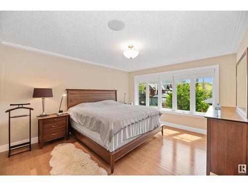 8728 101 Av Nw, Edmonton, AB - Indoor Photo Showing Bedroom