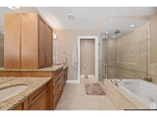 8728 101 Av Nw, Edmonton, AB - Indoor Photo Showing Bathroom