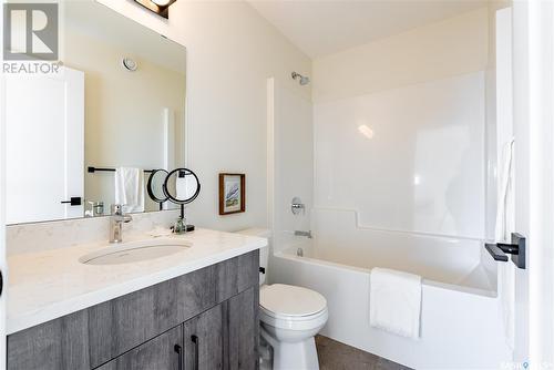 356 Leskiw Bend, Saskatoon, SK - Indoor Photo Showing Bathroom