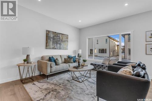 356 Leskiw Bend, Saskatoon, SK - Indoor Photo Showing Living Room