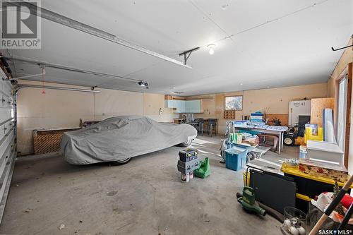 90 Darke Crescent, Regina, SK - Indoor Photo Showing Garage