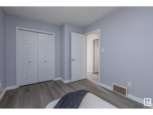 1543 35 Av Nw, Edmonton, AB - Indoor Photo Showing Bedroom