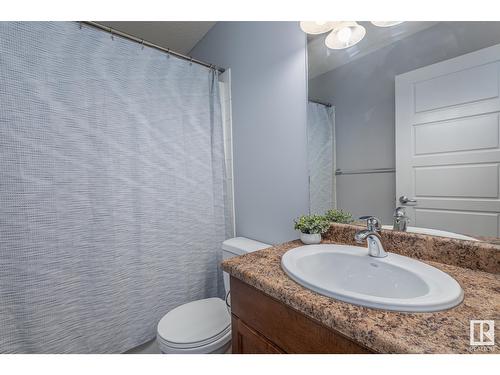 1543 35 Av Nw, Edmonton, AB - Indoor Photo Showing Bathroom