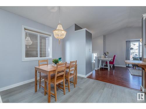 1543 35 Av Nw, Edmonton, AB - Indoor Photo Showing Dining Room