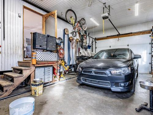 Garage - 918 Boul. De Lanaudière, Sainte-Anne-De-La-Pérade, QC - Indoor Photo Showing Garage