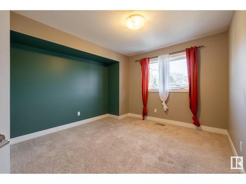 12221 102 St Nw, Edmonton, AB - Indoor Photo Showing Other Room