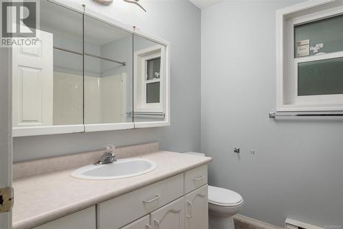 4955 Laguna Way, Nanaimo, BC - Indoor Photo Showing Bathroom