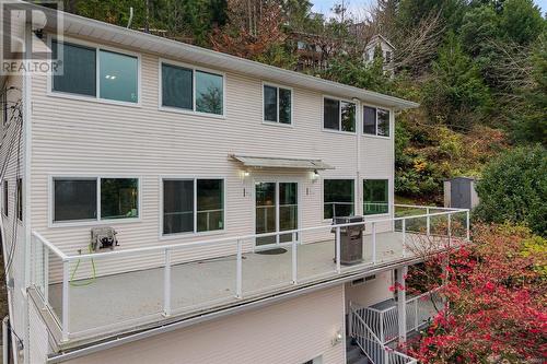 4955 Laguna Way, Nanaimo, BC - Outdoor With Exterior